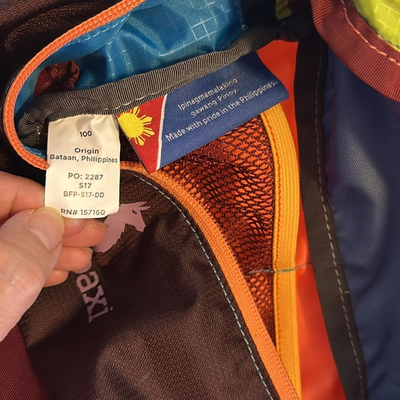 Cotopaxi crossbody/fanny pack - Picture 7 of 9